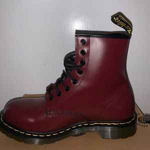 BRAND NEW Dr. Martens 1460 8-Eye Boot Size 9
